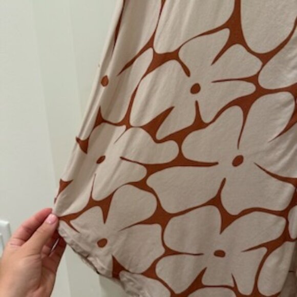 Citrine Short Sleeve Floral button down shirt - Picture 5 of 6